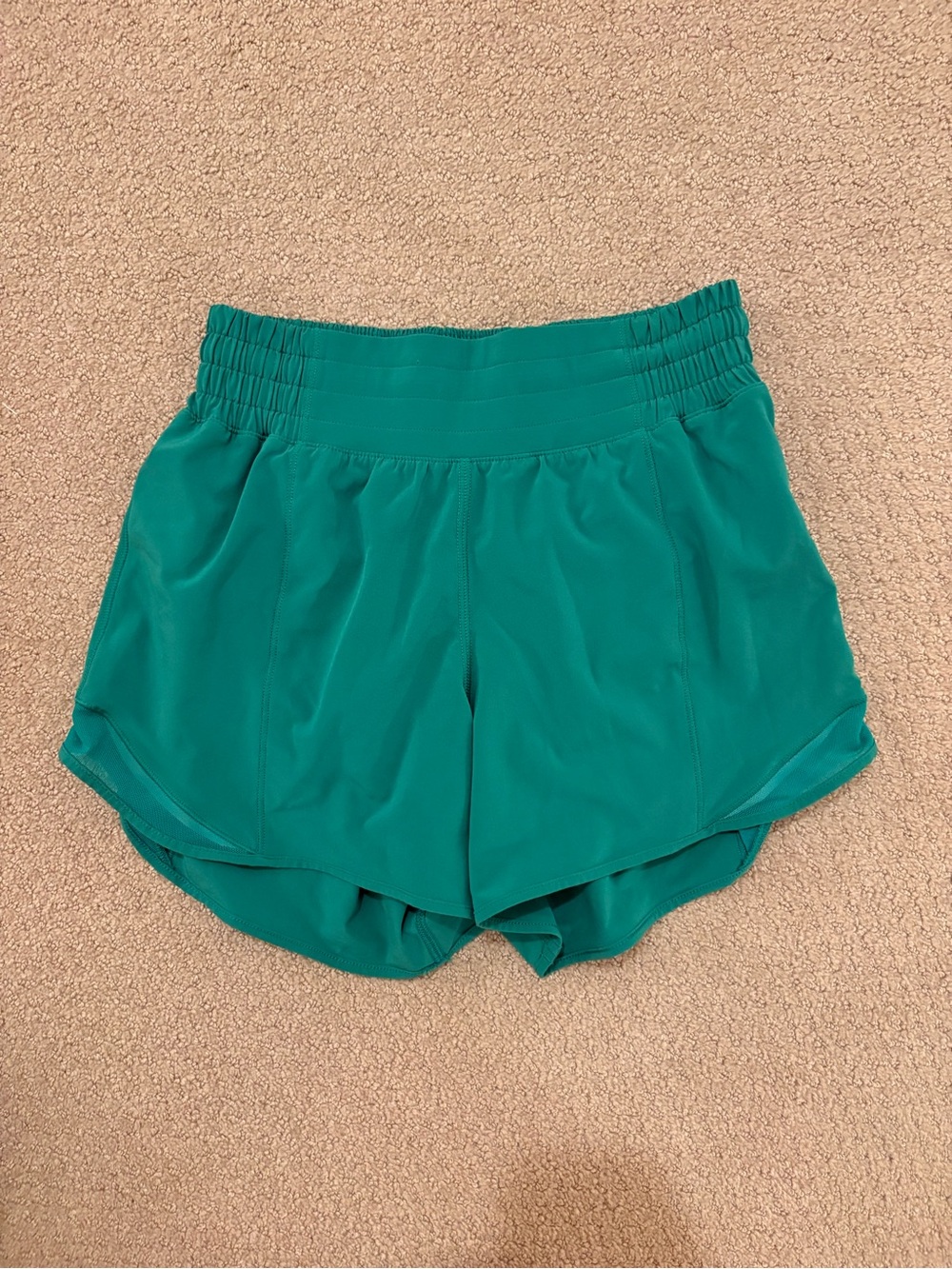Lululemon green shorts Size 2